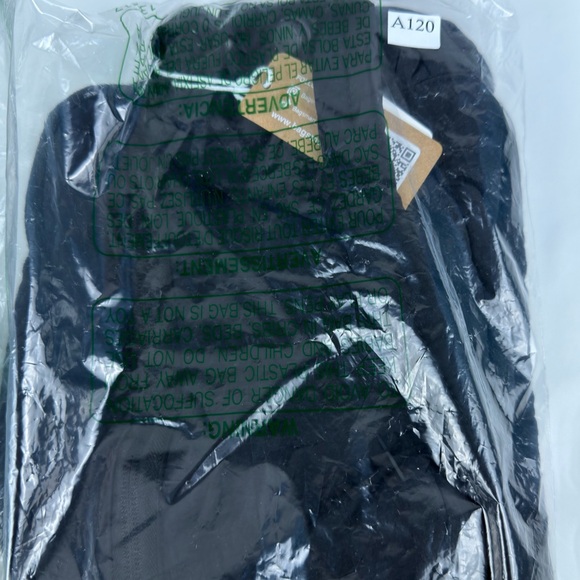 NWT Black Quilted Crossbody Bag - Picture 7 of 7